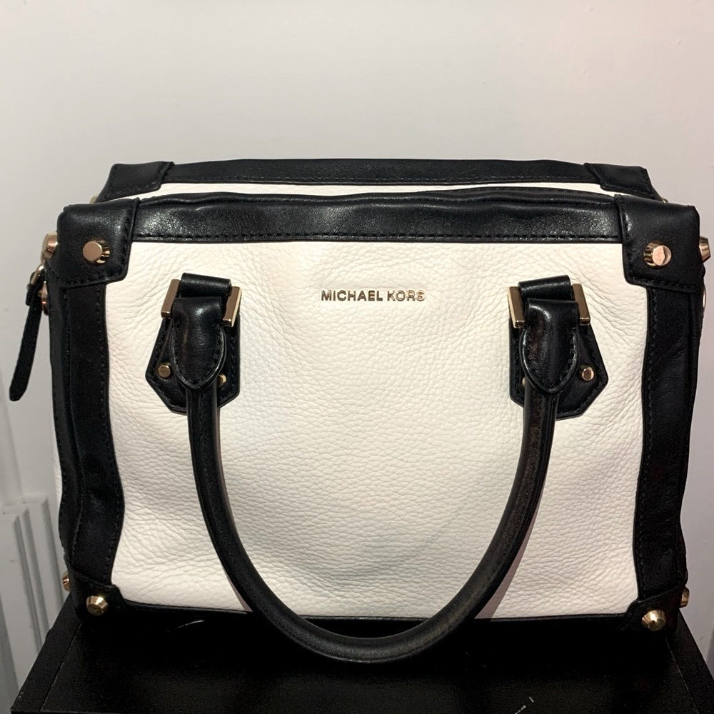 👛 Michael Kors Satchel Bag White/Black Leather